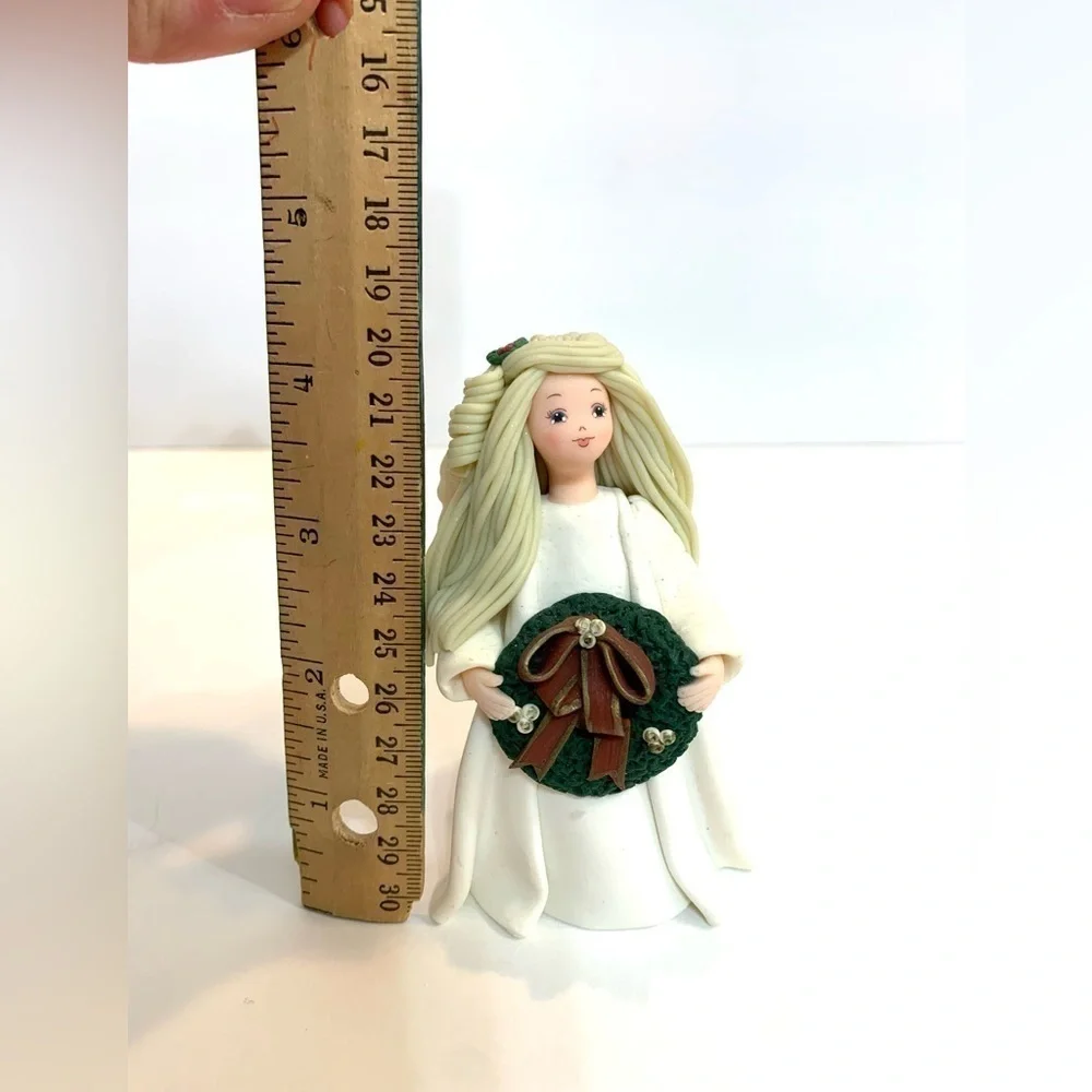 The Kneeded Angels Holiday Spirit 6202 By Carol Graziano Vintage 2001